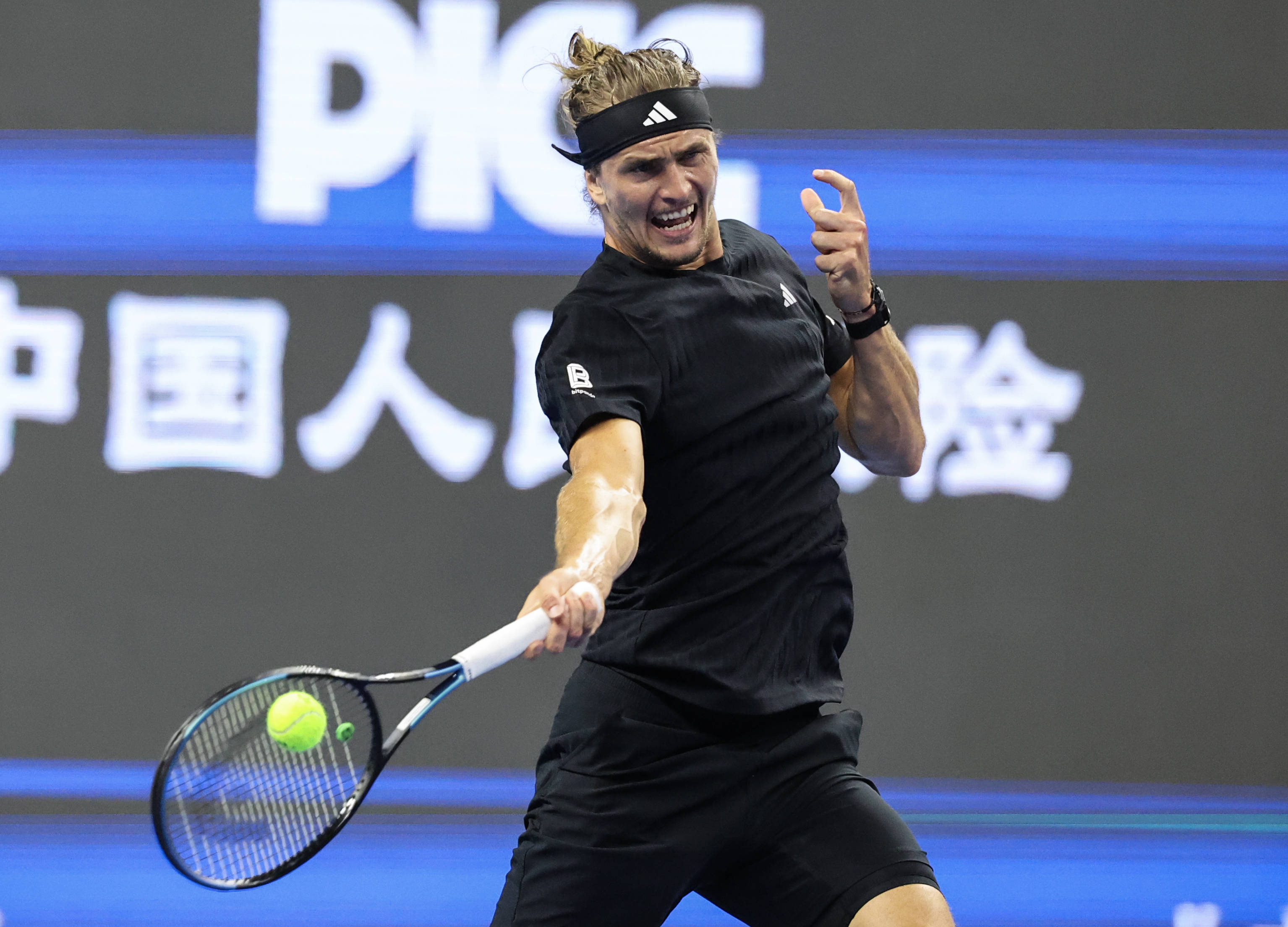 世界网球队绝杀法国网球队，兹维列夫爆发神勇的简单介绍