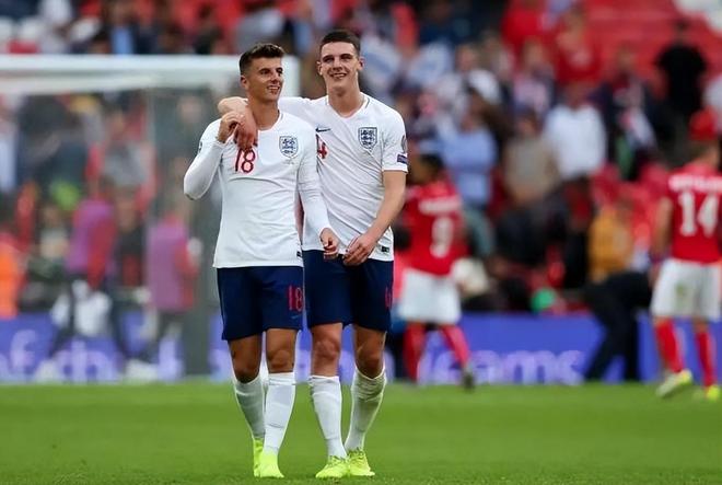 包含韩国爆冷阿根廷，格拉利什统治全场的词条