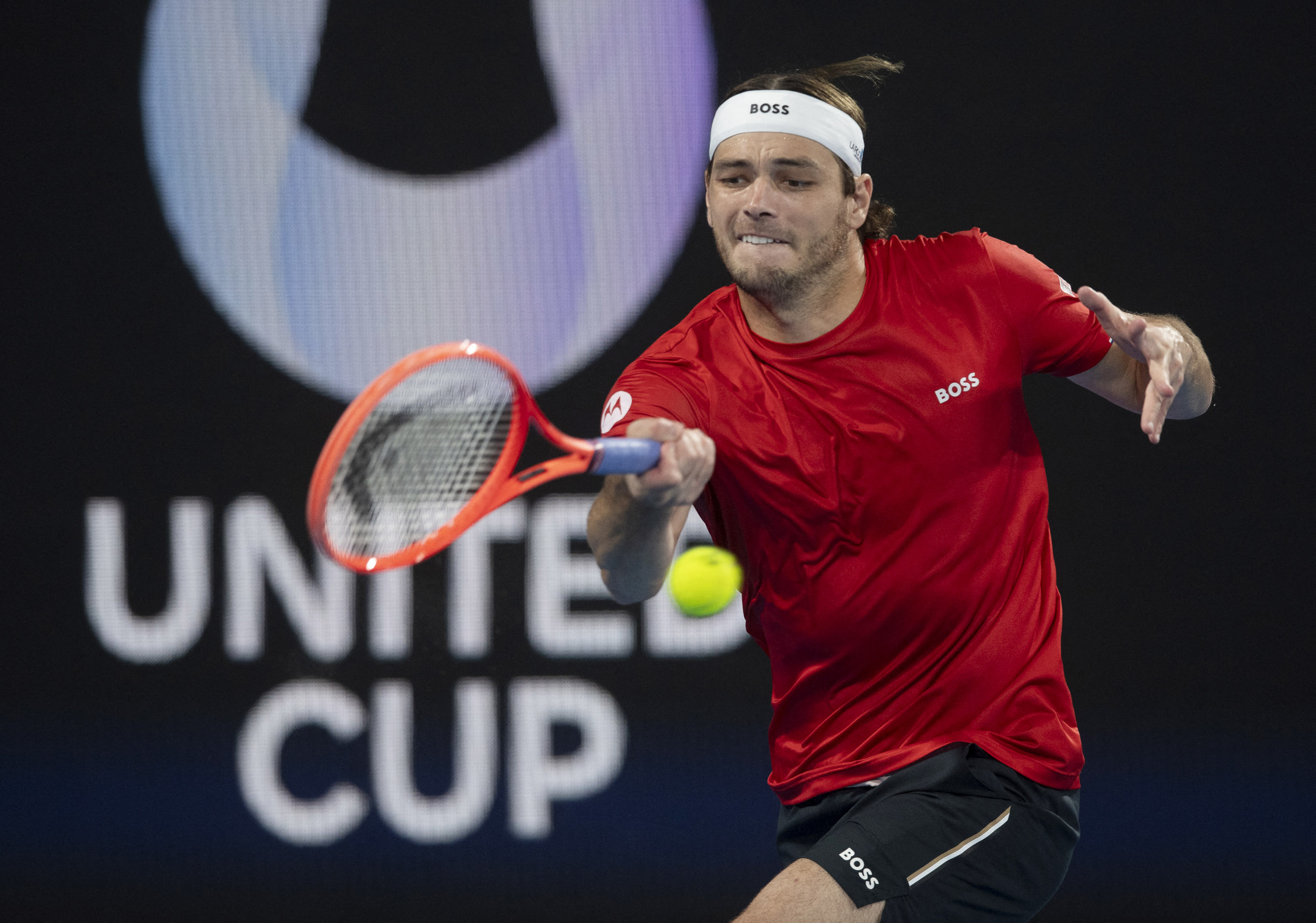 包含美国网球队完胜澳大利亚网球队，费德勒打破历史纪录的词条