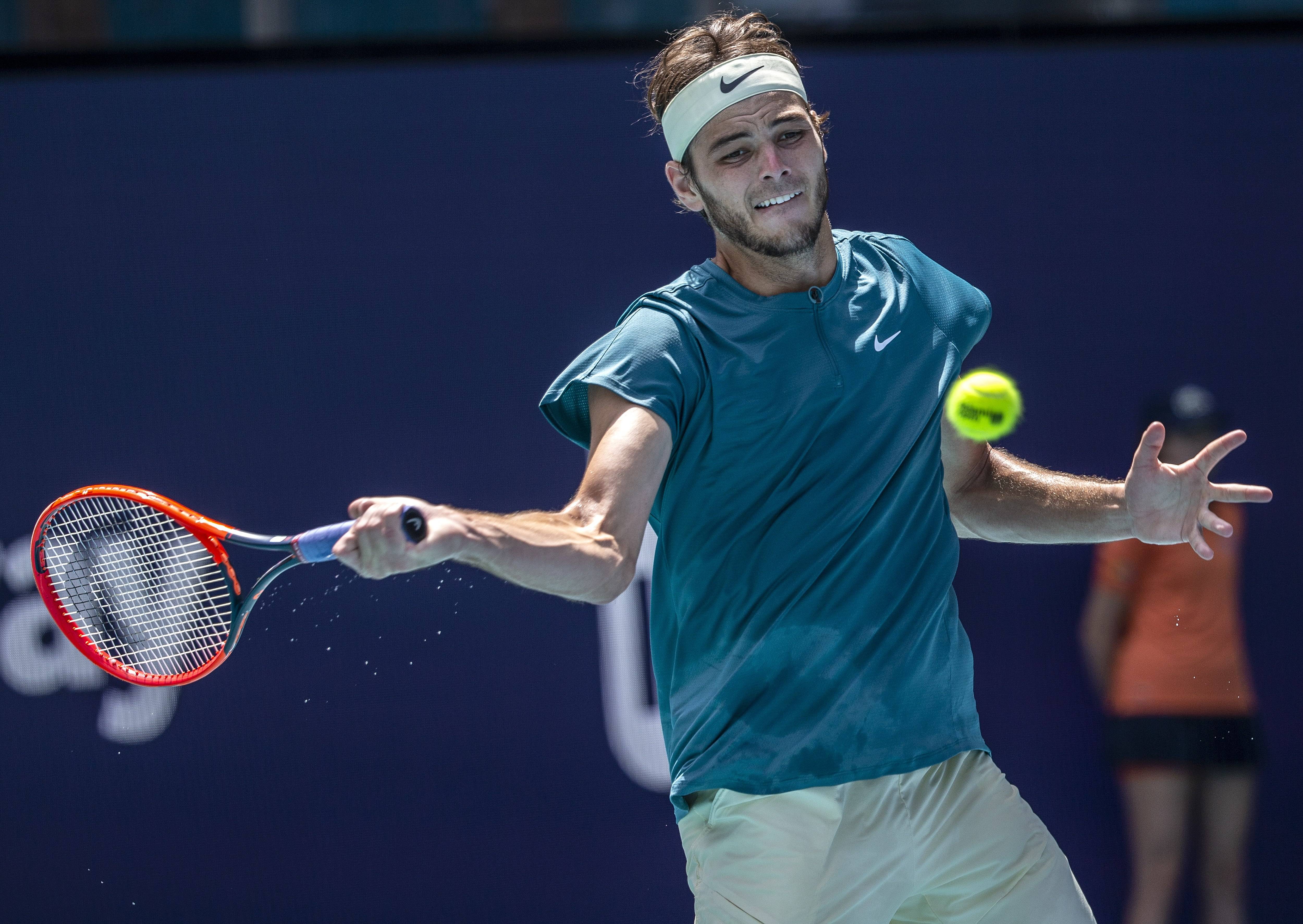 欧洲网球队横扫英国网球队，德约科维奇关键制胜的简单介绍