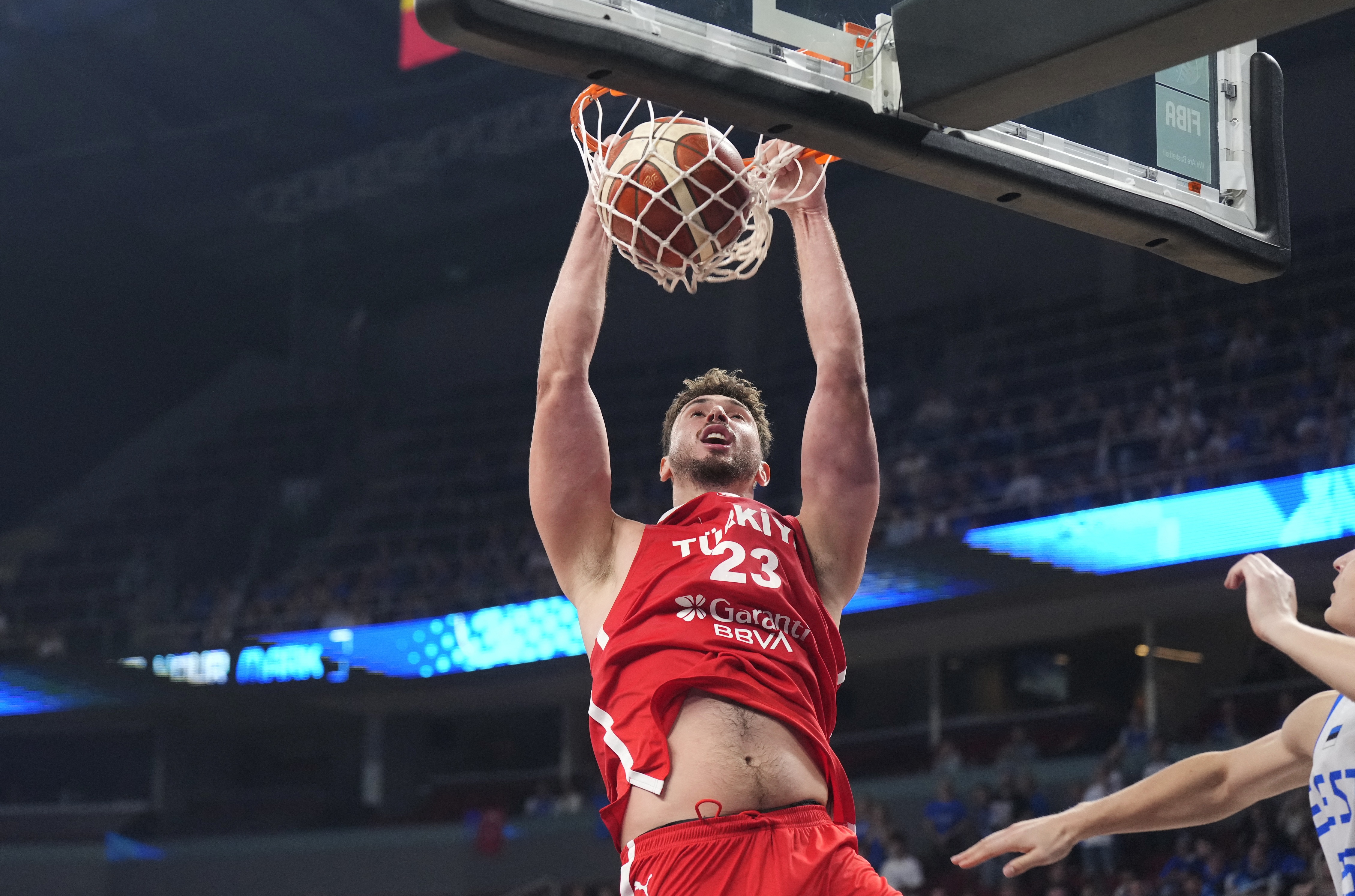 包含土耳其男篮力克希腊男篮，凯尔·库兹马绝境逆转的词条