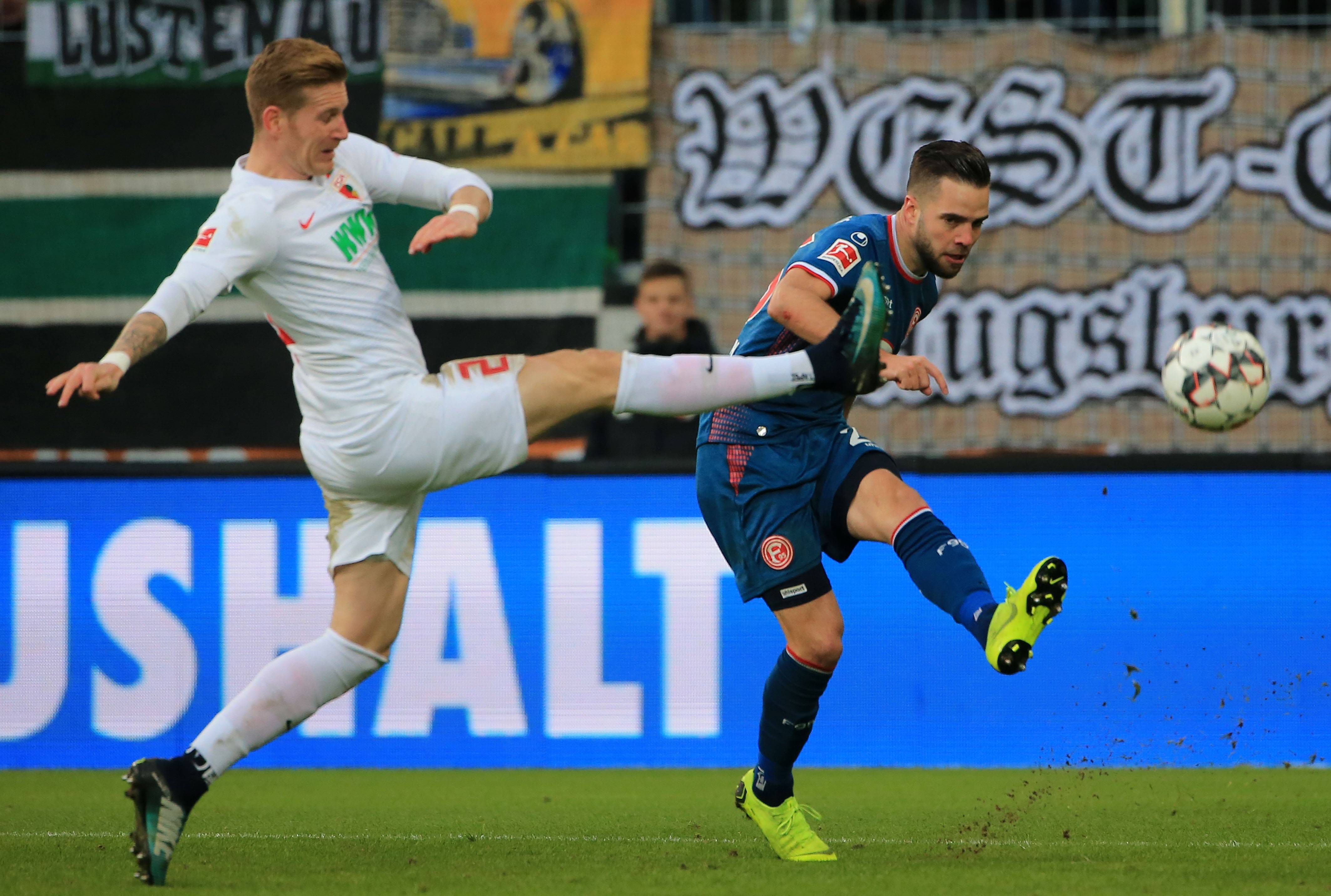 关于波兰队击败劲敌，欧预赛比赛表现出色的信息