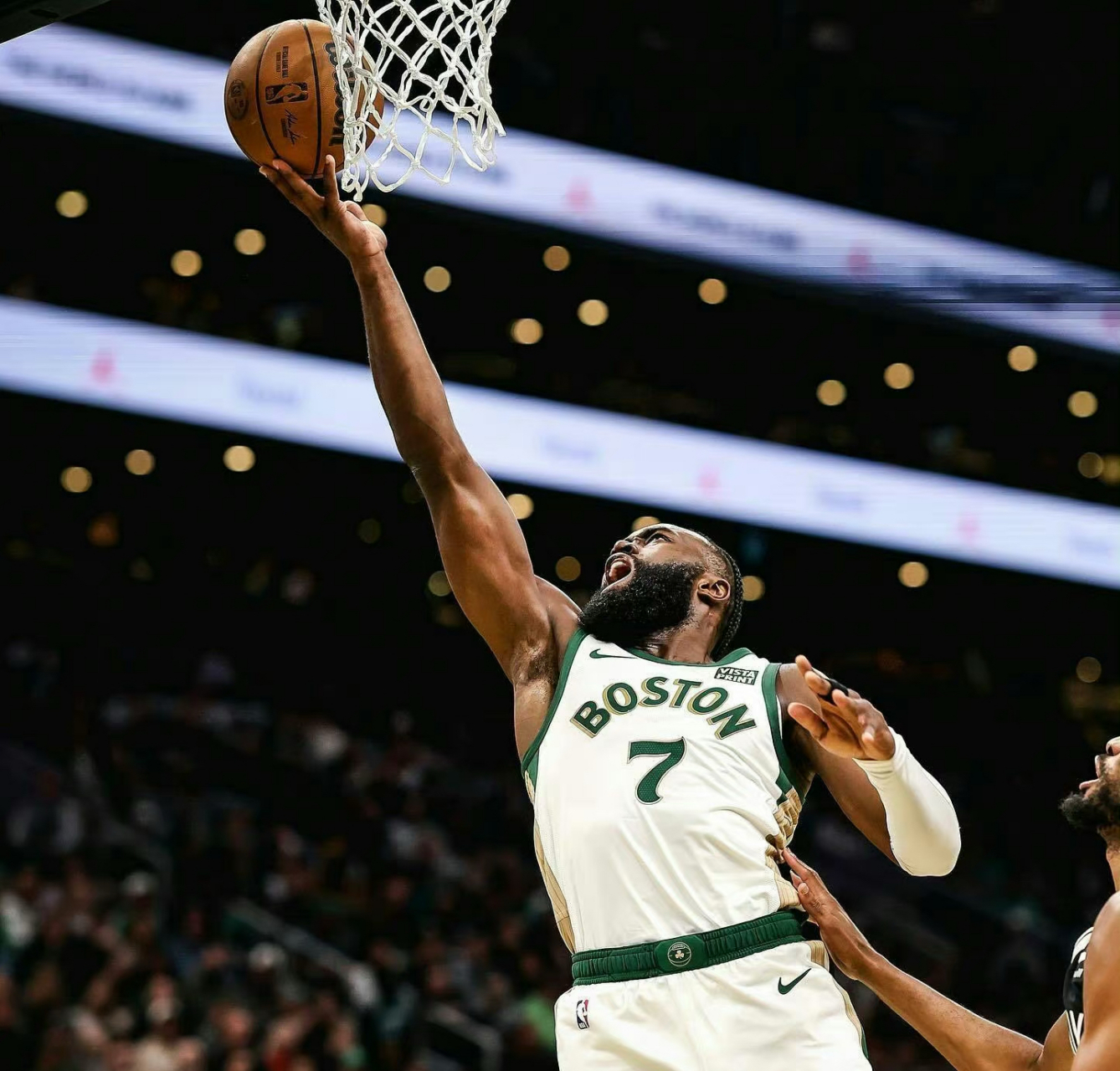 篮网队多名主力受伤，火力大减的简单介绍