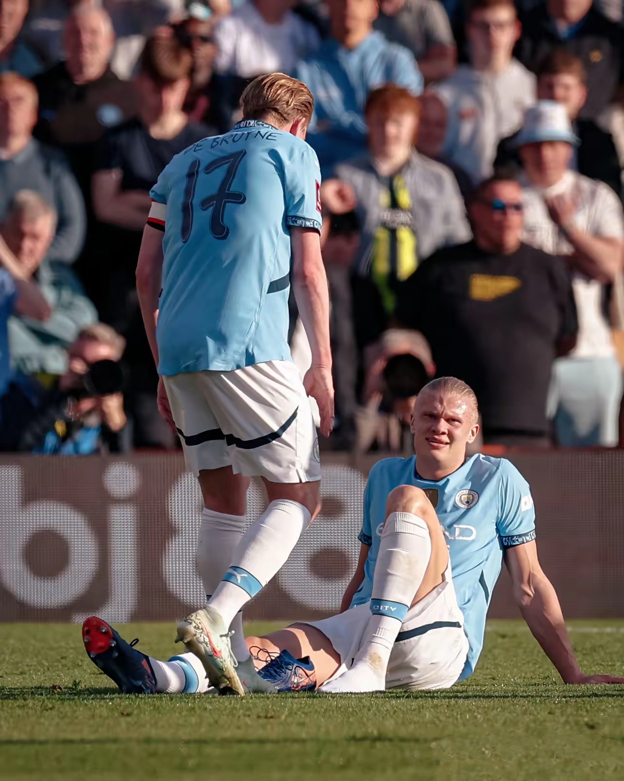 包含曼城重金引援锋线，助球队实现变阵成功的词条