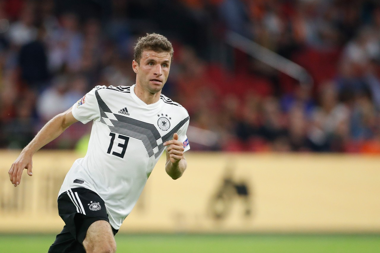 包含德国战胜罗马尼亚，豪取四连胜的词条