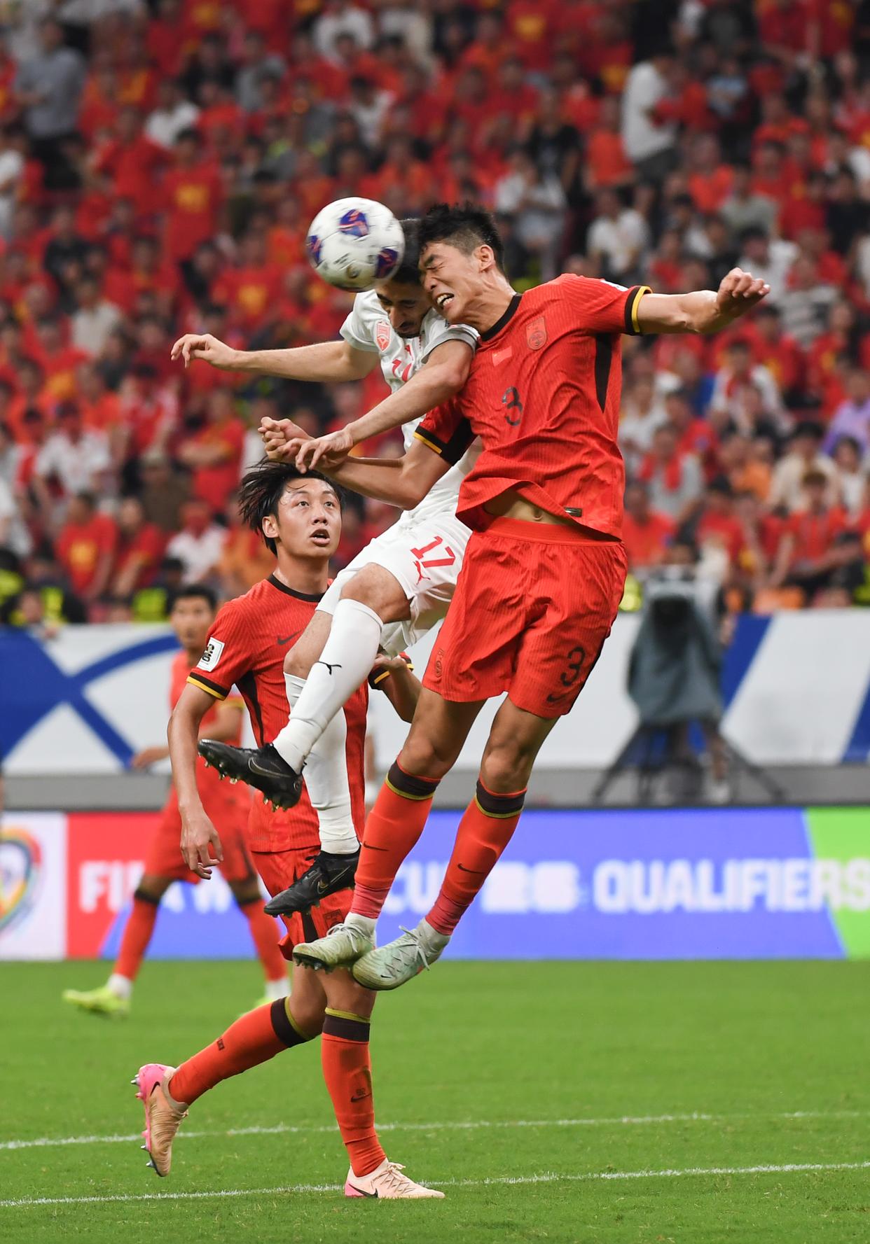 国内足球联赛最新消息：球员表现出色获胜的简单介绍