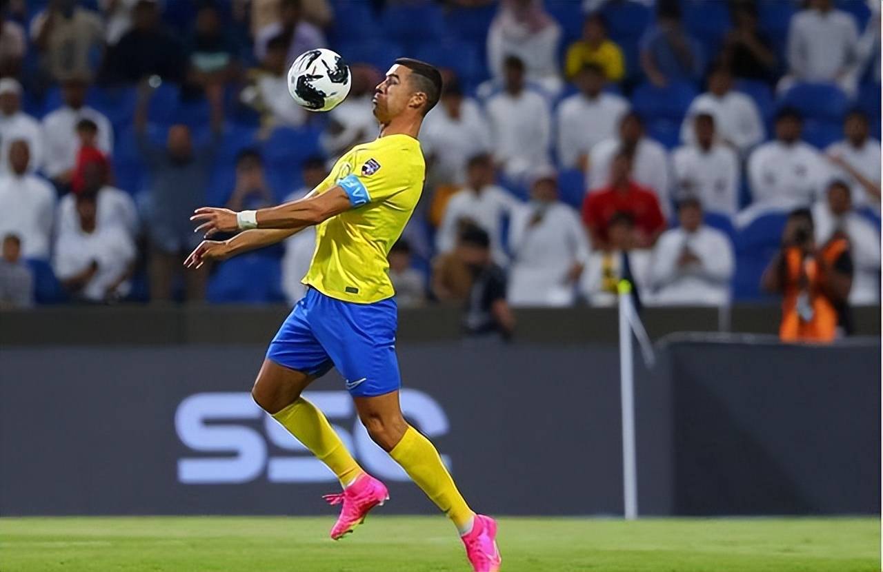 包含比利亚雷亚尔客场轻松胜利，全面发力的词条