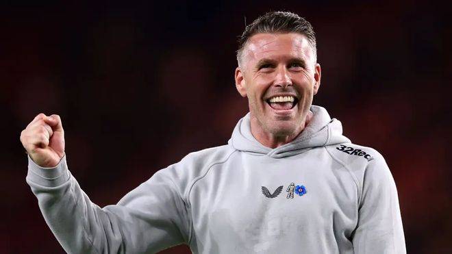 狼队签下英格兰新锋线，提升射门威胁的简单介绍